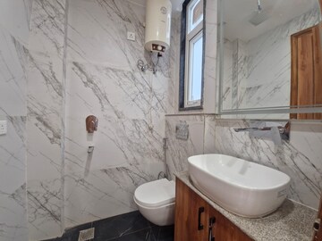 Bathroom in 4 BHK Apartment at Panchkula Urban Estate – for Sale
