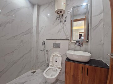 Bathroom in 4 BHK Apartment at Panchkula Urban Estate – for Sale
