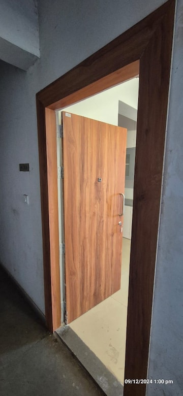 Furnished Amenities in 2 BHK Apartment at Makarba – for Rent