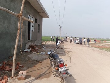  Plot – Exterior View View at Amleshwar - for Sale