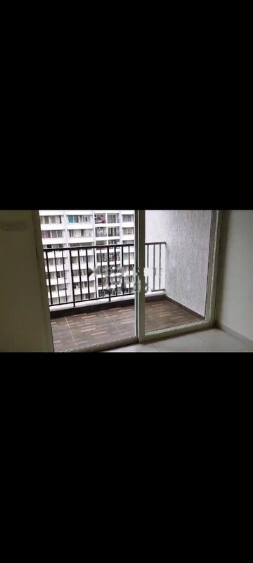Room in 2 BHK Apartment at Kolte Patil Life Republic R 10, Hinjewadi – for Rent