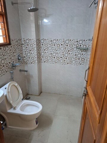Bathroom in 2 BHK Builder Floor at Auram Floor, South City 2 – for Rent