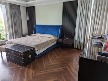 Bedroom in 4 BHK Apartment at Saket – for Rent