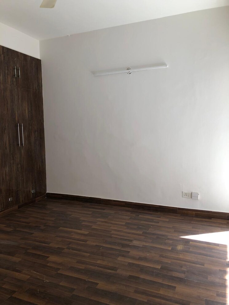 Room, paras-tierea 2 Bedroom 825 Sq.Ft. Apartment In Sector 137 Noida 7931159