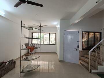 Living Room in 4 BHK Independent House at Seawoods – for Rent