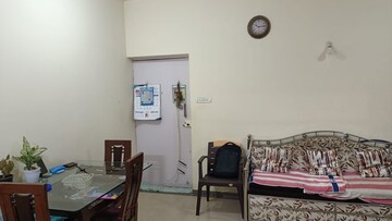 Master Bedroom in 2 BHK Apartment at Kalpataru Hills, Manpada – for Rent