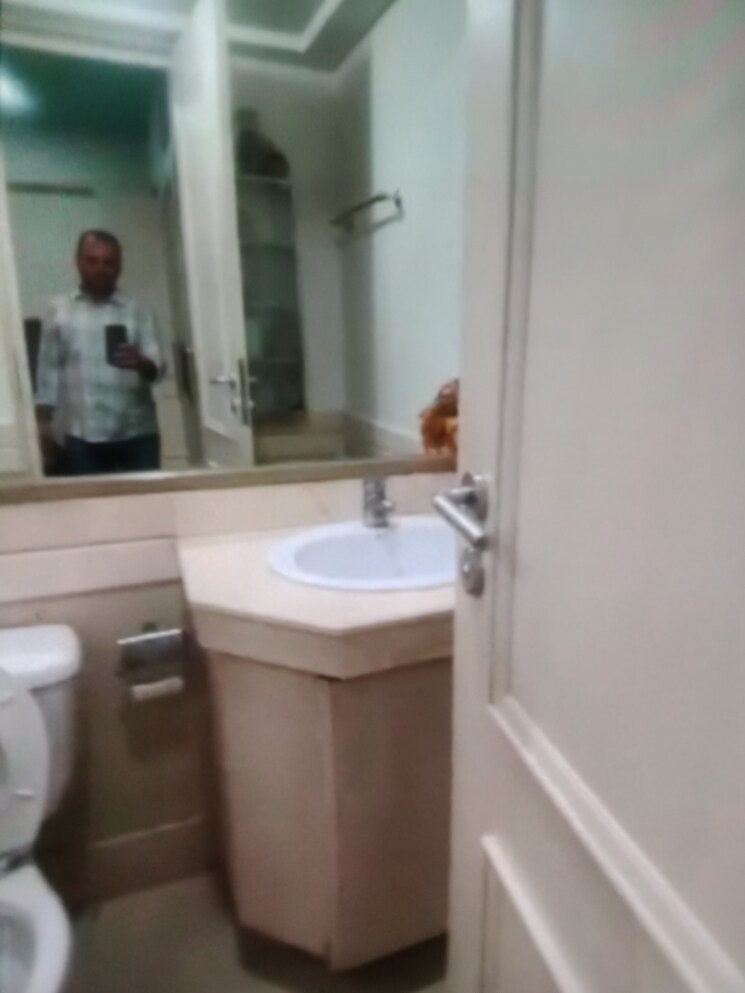 Bathroom, hiranandani-estate 4 Bedroom 3600 Sq.Ft. Apartment In Ghodbunder Road Thane 7931559