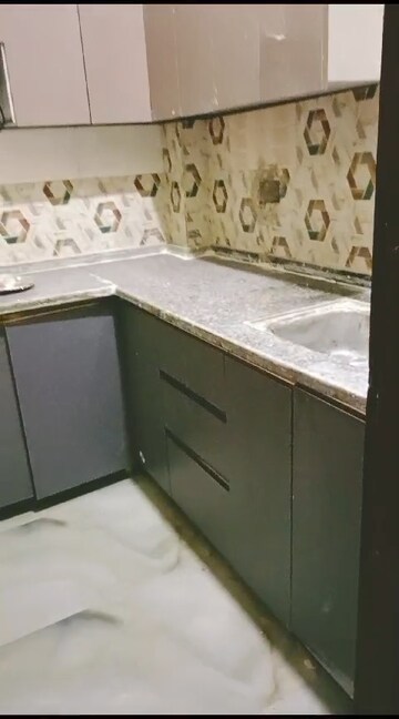 Kitchen in 1.5 BHK Builder Floor at Sector 122 – for Rent