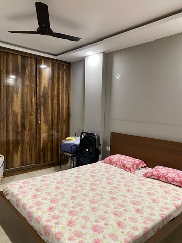 Bedroom in 3 BHK Builder Floor at Dlf Phase I – for Rent