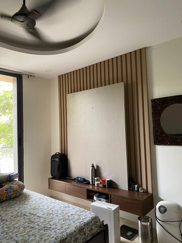  3 BHK Builder Floor at Dlf Phase I – for Rent