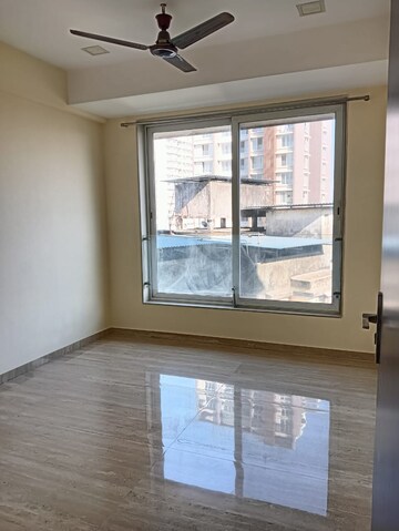 Bedroom in 2 BHK Apartment at Chembur – for Rent