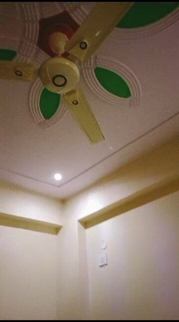 Furnished Amenities in 1.5 BHK Builder Floor at Sector 122 – for Rent