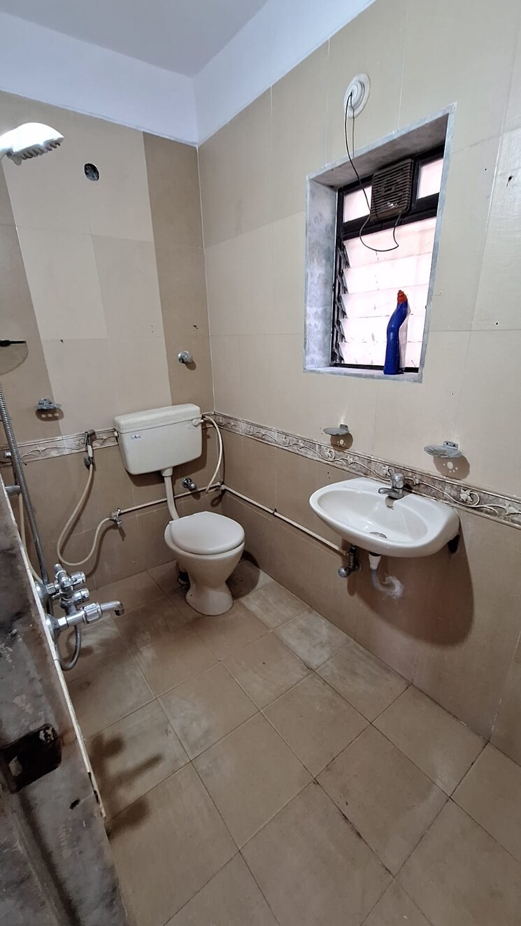 Bathroom, cosmos-heritage 2 Bedroom 750 Sq.Ft. Apartment In Manpada Thane 7931582