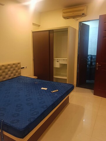 Bedroom in 2 BHK Apartment at Collectors Colony – for Rent