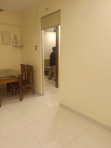 Room in 2 BHK Apartment at Collectors Colony – for Rent