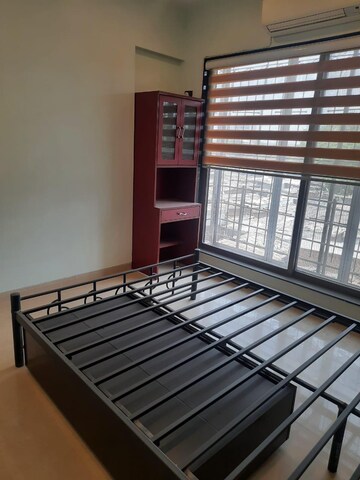 Bedroom in 2 BHK Apartment at Chembur – for Rent