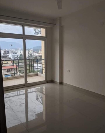 Room in 2 BHK Apartment at Pacific Golf Estate, Kulhan – for Sale