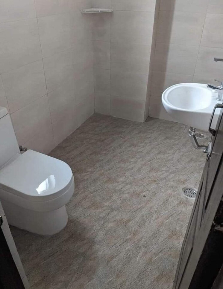 Bathroom, pacific-golf-estate 2 Bedroom 3000 Sq.Ft. Apartment In Kulhan Dehradun 7931716