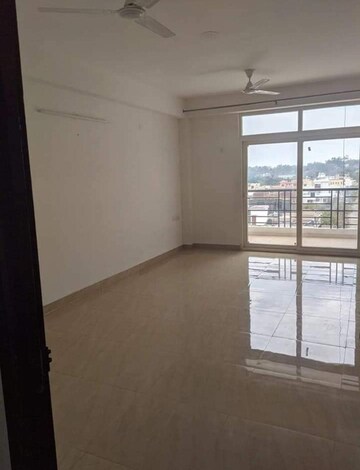 Room in 2 BHK Apartment at Pacific Golf Estate, Kulhan – for Sale