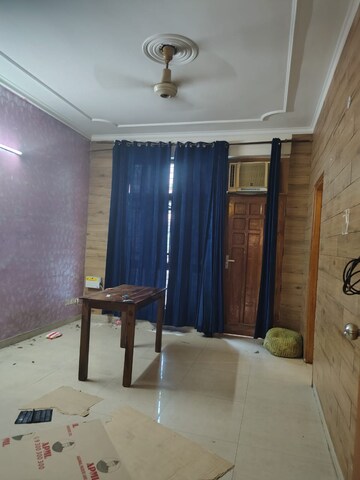 Room in 3 BHK Builder Floor at Malibu Town – for Rent