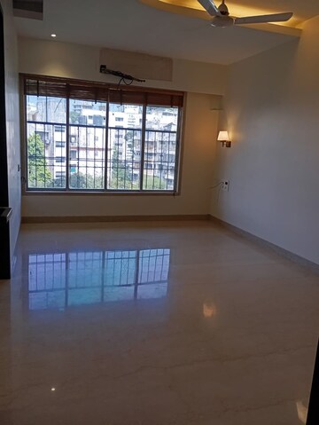 Room in 3 BHK Apartment at Rizvi House, Bandra West – for Sale