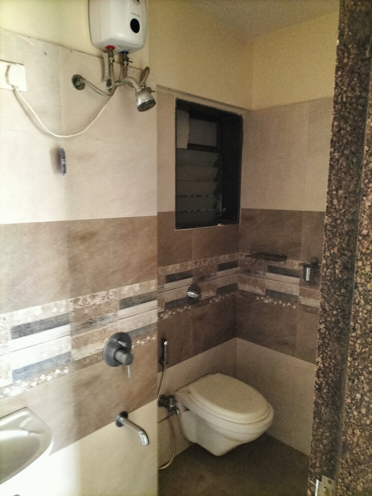 Bathroom, truearth-view 1 Bedroom 350 Sq.Ft. Apartment In Vikhroli East Mumbai 7931836