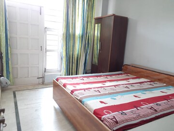 Bedroom in 3 BHK Apartment at South City Arcade, Sector 41 – for Rent
