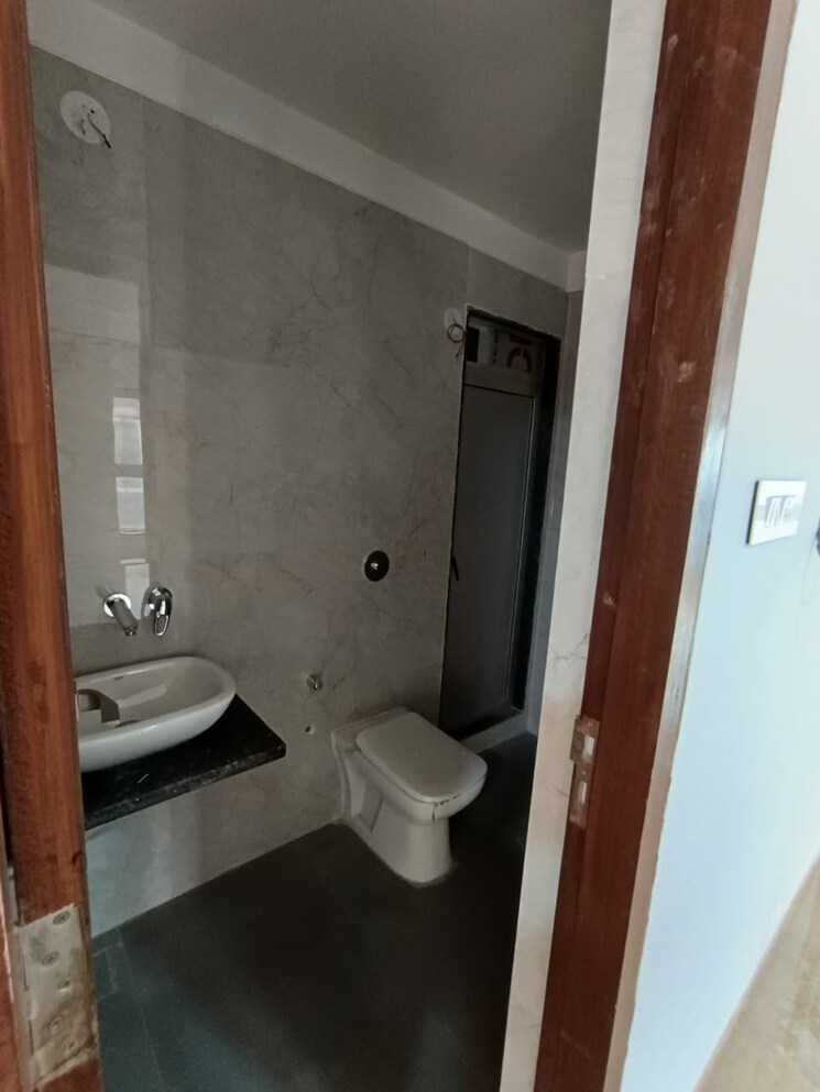 Bathroom, aashna-samadhan 2 Bedroom 501 Sq.Ft. Apartment In Goregaon West Mumbai 7931938
