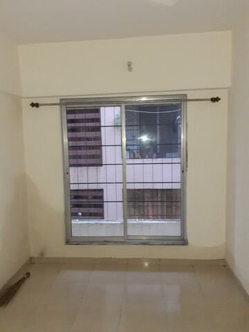 Room in 1 BHK Apartment at Bhoomi SRA CHS, Goregaon East – for Rent