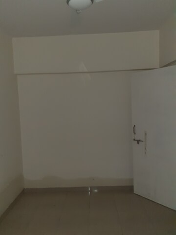 Room in 1 BHK Apartment at Bhoomi SRA CHS, Goregaon East – for Rent