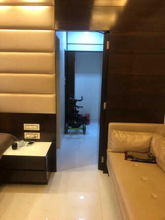 2 BHK Apartment For Resale in Meenakshi Apartment Malad Malad West Mumbai  7932057