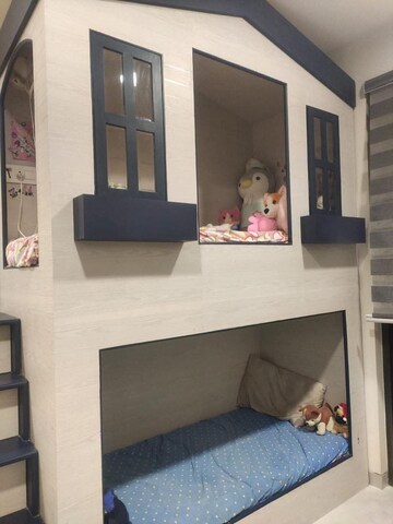 Room in 3 BHK Apartment at Lodha Dioro, Wadala – for Rent