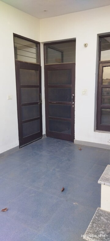 Room in 1 BHK Apartment at Panchkula Urban Estate – for Rent