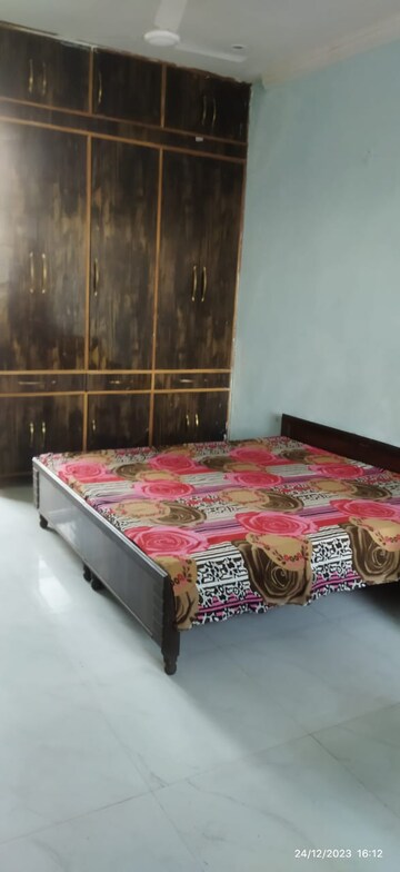 Bedroom in 1 BHK Apartment at Panchkula Urban Estate – for Rent