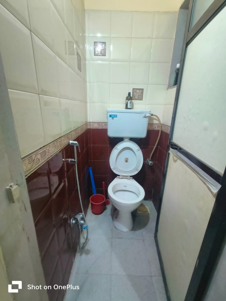 Bathroom, shruti-chs-kopar 1 Bedroom 550 Sq.Ft. Apartment In Kopar Khairane Navi Mumbai 7932232