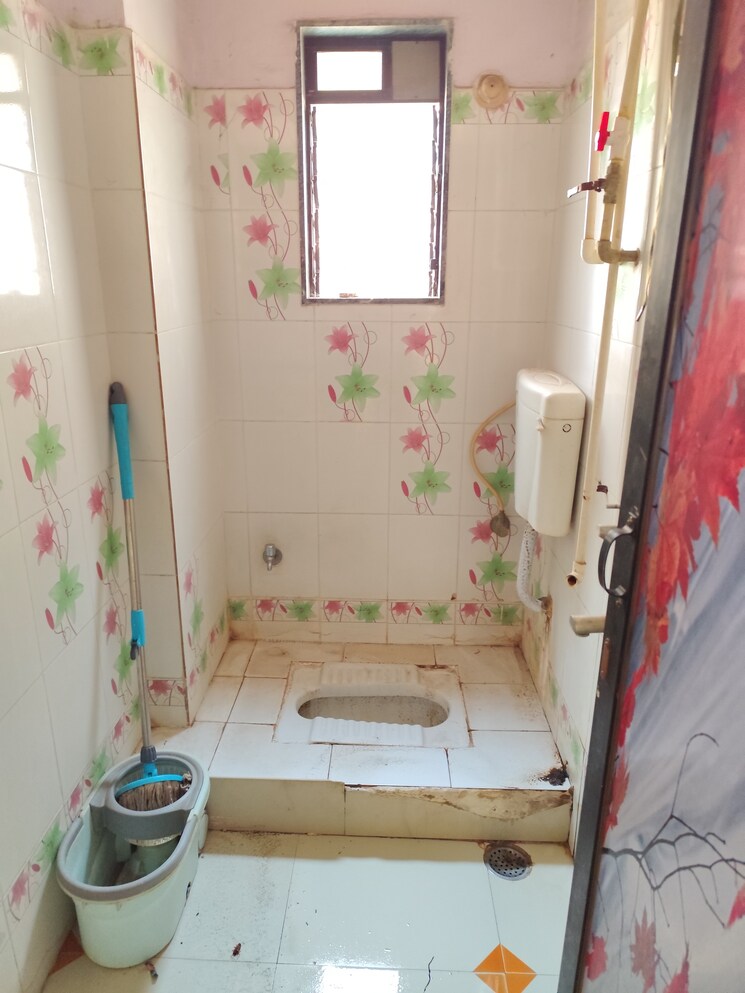 Bathroom, anand nagar 2 Bedroom 580 Sq.Ft. Apartment In Anand Nagar Thane 7932292