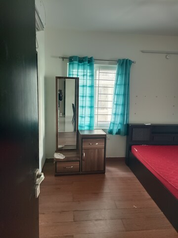 Room in 3 BHK Apartment at Vajras Jasmine County, Puppalaguda – for Rent