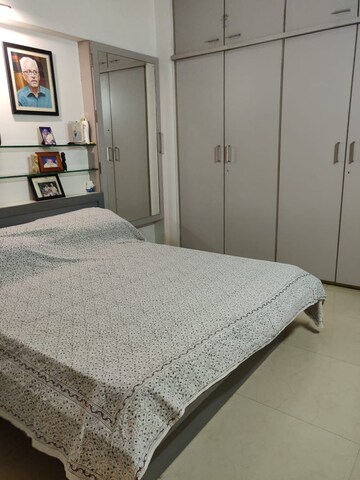 Room in 3 BHK Apartment at The Great Eastern, Kanjurmarg East – for Rent