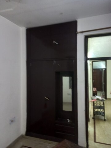 Room in 2 BHK Builder Floor at Paschim Vihar – for Rent