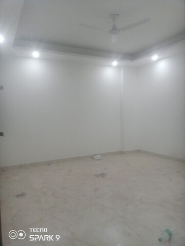 Room in 2 BHK Builder Floor at Saket – for Rent