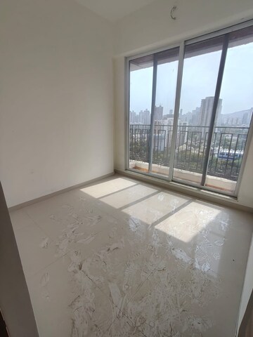 Room in 1.5 BHK Apartment at Chandrakant Society, Charai – for Rent