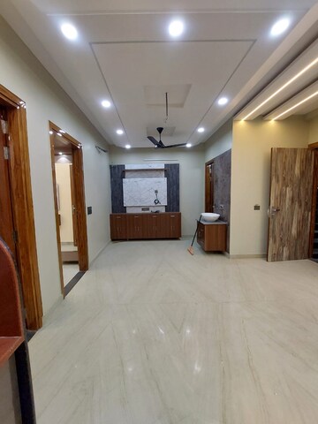 Bedroom in 6+ BHK Independent House at Pandav Nagar – for Sale