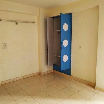 Room in 2 BHK Builder Floor at Alpha Ii Greater Noida – for Rent