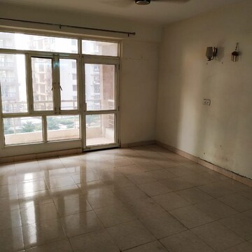 Room in 2 BHK Builder Floor at Alpha Ii Greater Noida – for Rent