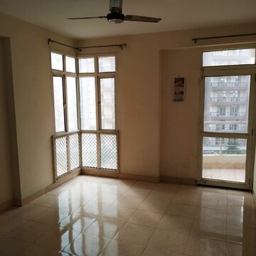 Room in 2 BHK Builder Floor at Alpha Ii Greater Noida – for Rent