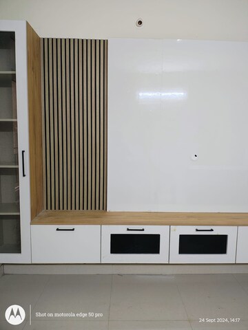 Room in 2 BHK Apartment at Kalena Agrahara – for Sale