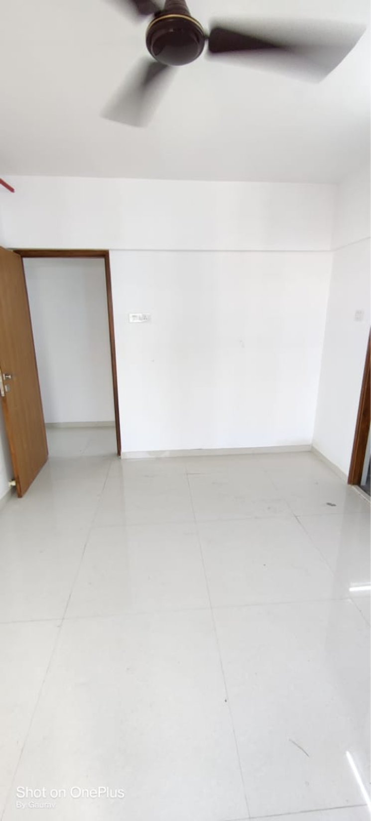 Room, romell-serene 2.5 Bedroom 657 Sq.Ft. Apartment In Ic Colony Mumbai 7932758