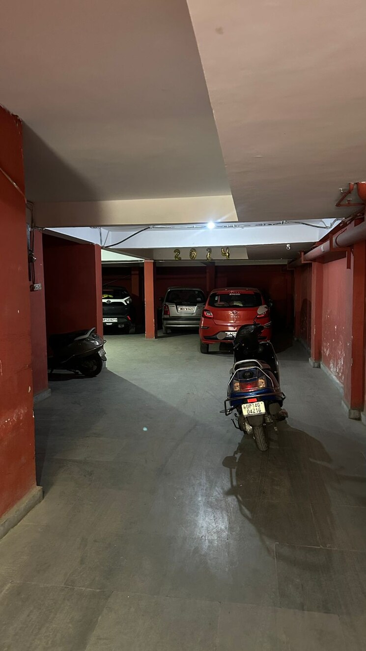  Parking, patparganj 2 Bedroom 1000 Sq.Ft. Apartment In Patparganj Delhi 7932774