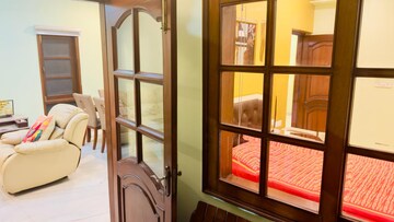 Living Room in 2.5 BHK Apartment at Hauz Khas – for Rent
