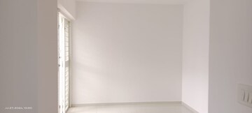 Room in 2 BHK Apartment at Kumar Pratham, Moshi – for Rent
